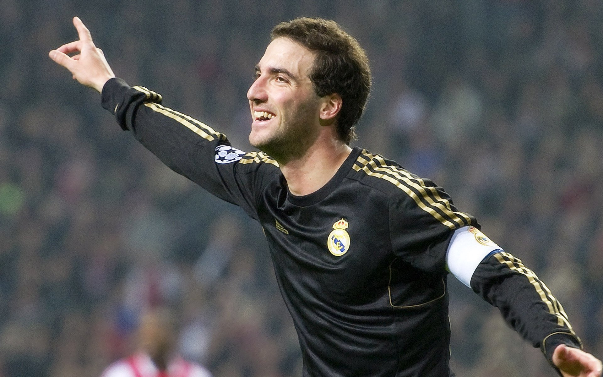 “徒步定向越野：东部新区赛场挑战极限耐力”