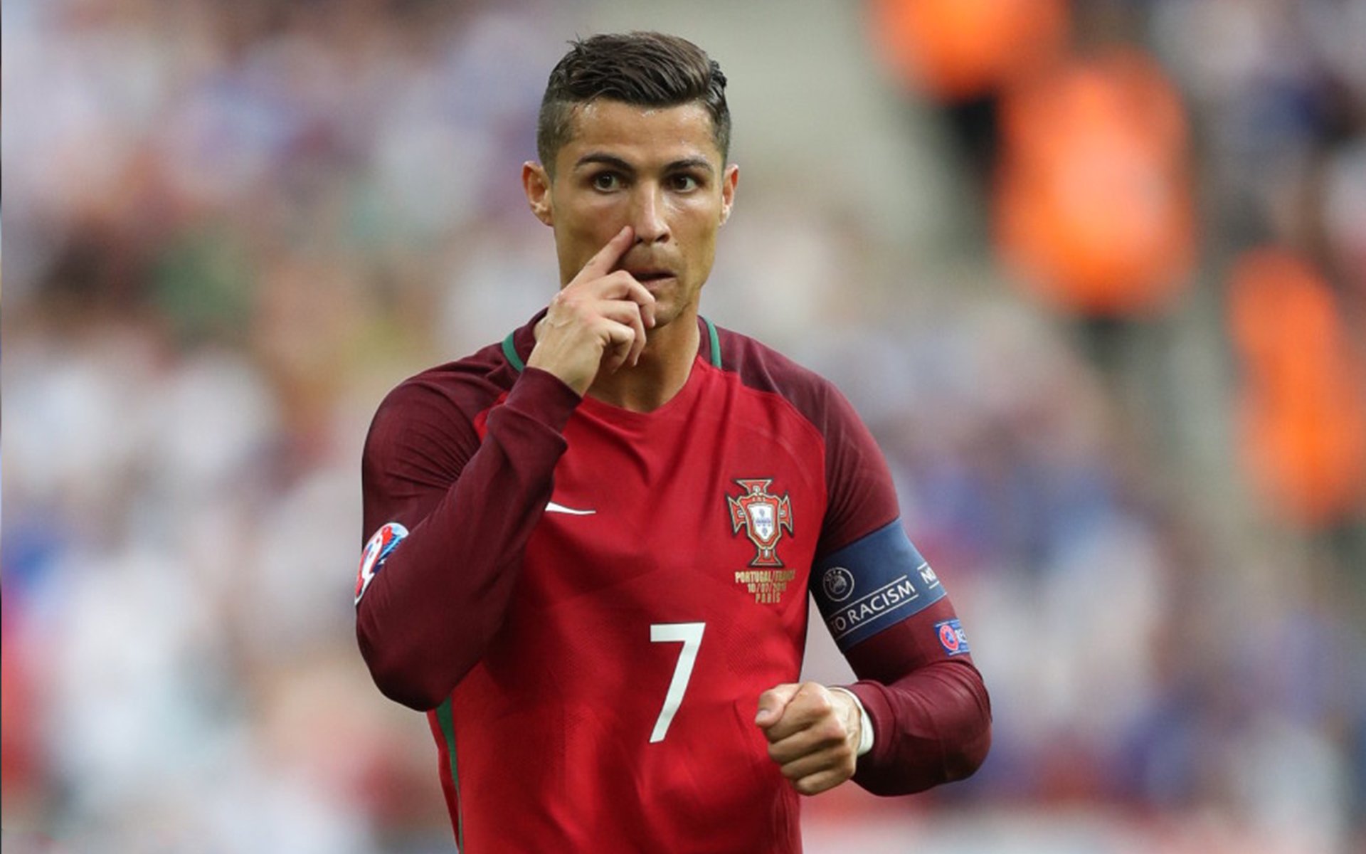 欧洲杯激情四射：战术变化惊艳全场！，欧洲杯情怀